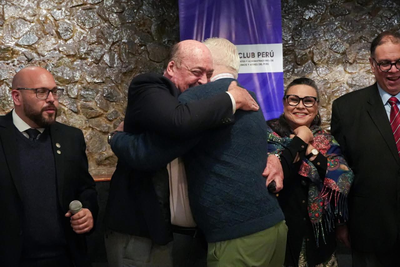 Momento de reconocimiento y confraternidad al cierre de la jornada