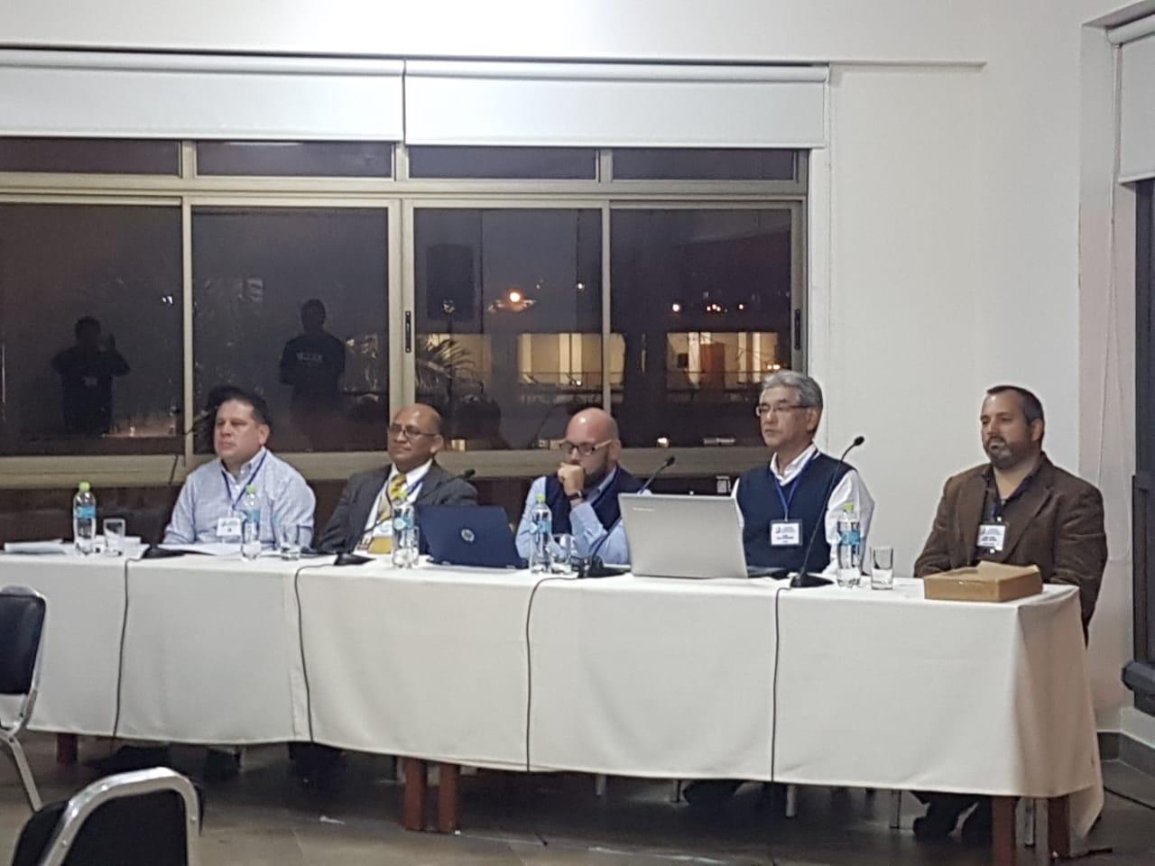 Mesa principal del I Encuentro ASOGECLUB PERÚ