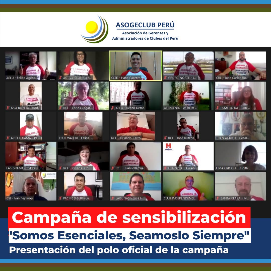 Participantes presentando el polo oficial de la campaña Somos Esenciales